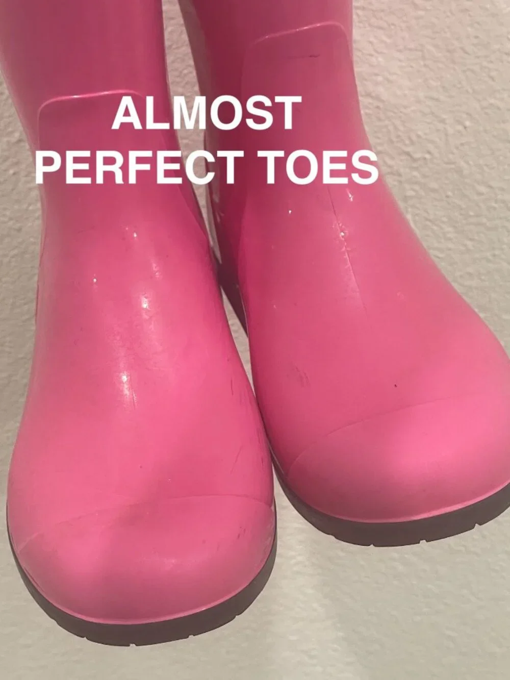 UGG Pink Rain Boots Kids Sz 1 Preppy Rainy Day Rubber Boots EUC Cottagecore